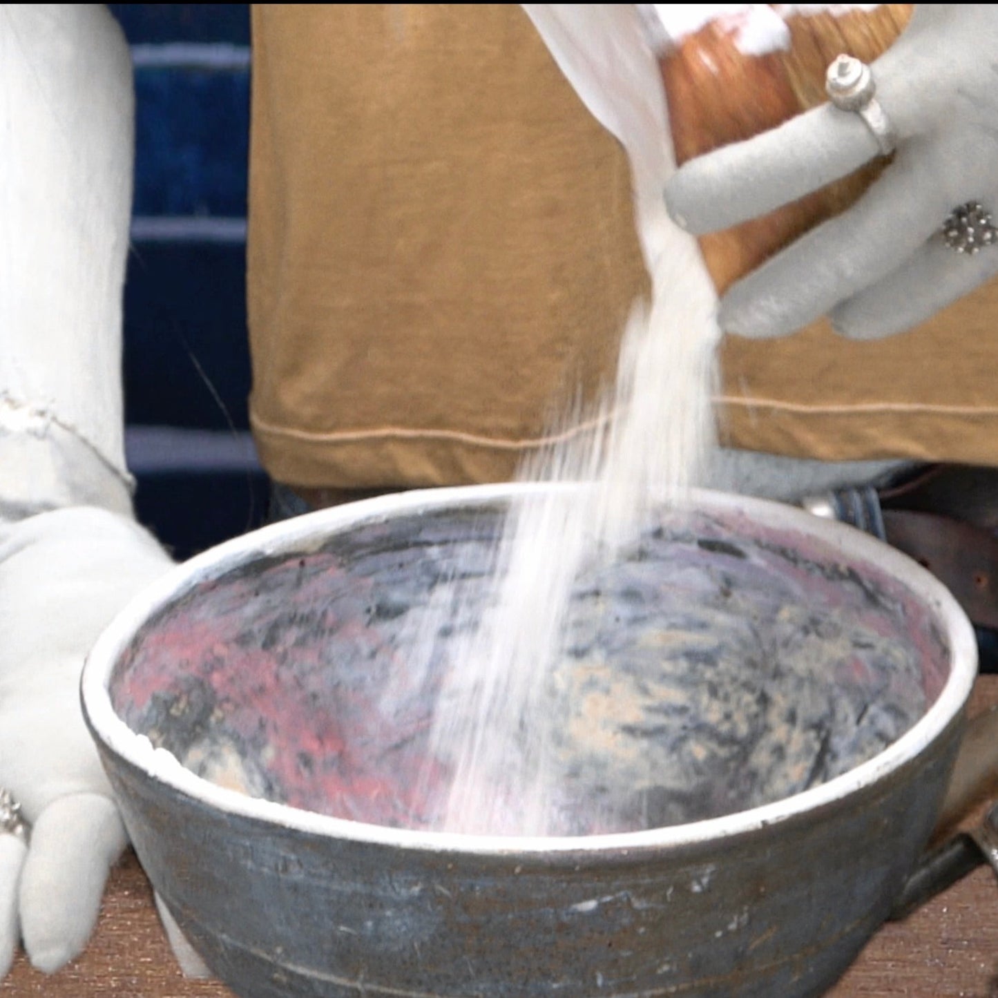 Large Cake Mixing Bowl 2